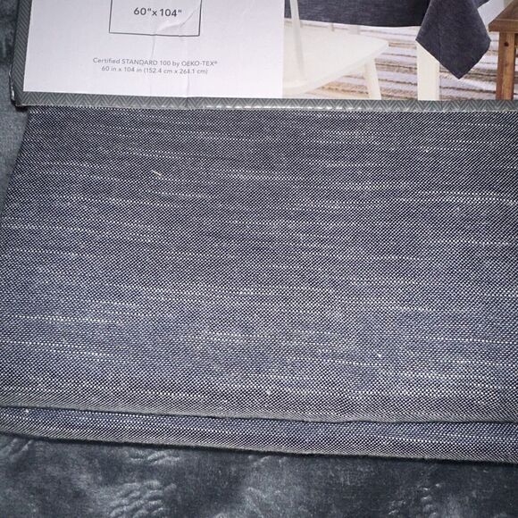 Threshold Chambray Cotton Tablecloth Oblong 60”x104”. NWT - Picture 3 of 5
